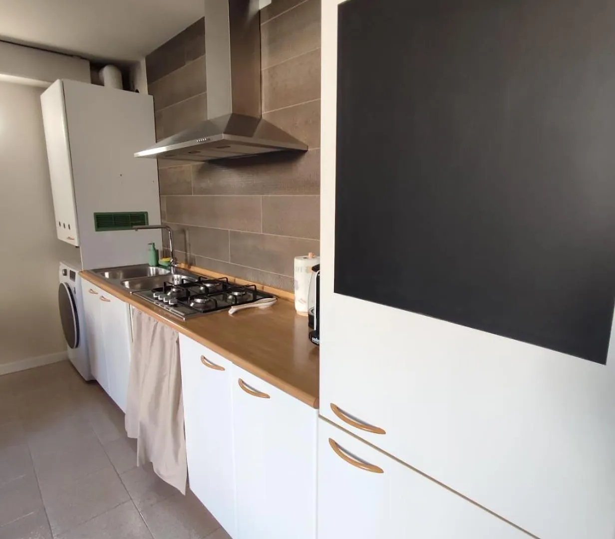 Casa Vacanze Bella-Host By Foresteria Bergamo Bella 0*,